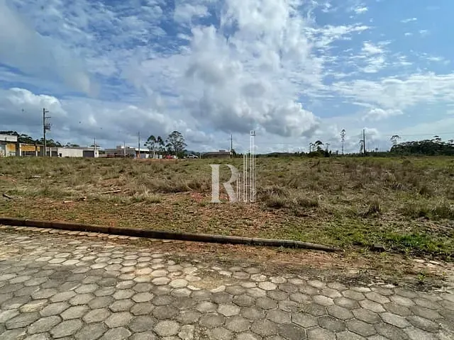 Terreno com 360m², à venda, no bairro Nova Descoberta em Tijucas