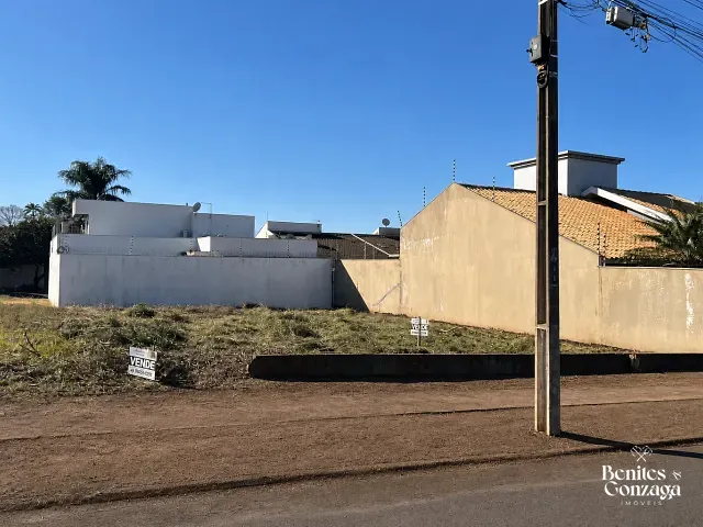 Terreno com 301m², à venda, no bairro Jardim Itália em Maringá