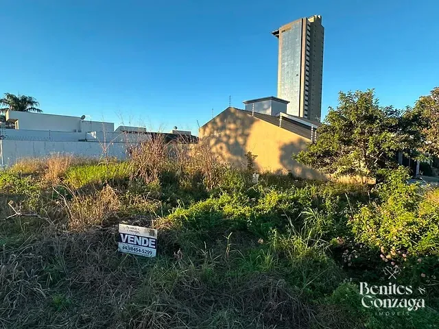 Terreno com 301m², à venda, no bairro Jardim Itália em Maringá