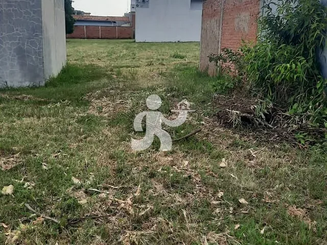 Terreno com 299m², à venda, no bairro Centro em Saltinho