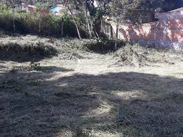 Terreno com 1000m², à venda, no bairro Laranjeiras em Caldas