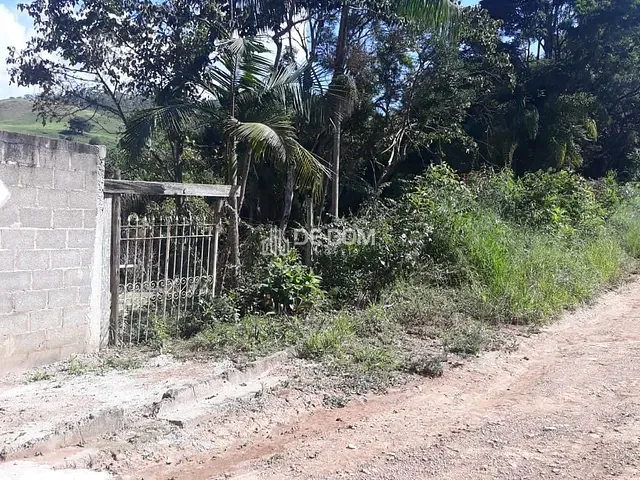 Terreno com 1000m², à venda, no bairro Laranjeiras em Caldas