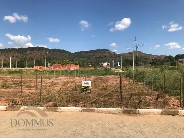 Terreno com 308m², à venda, no bairro São José em Santana do Paraíso