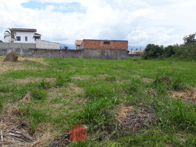 Terreno com 675m², à venda, no bairro Jardim Residencial Doutor Lessa em Pindamonhangaba