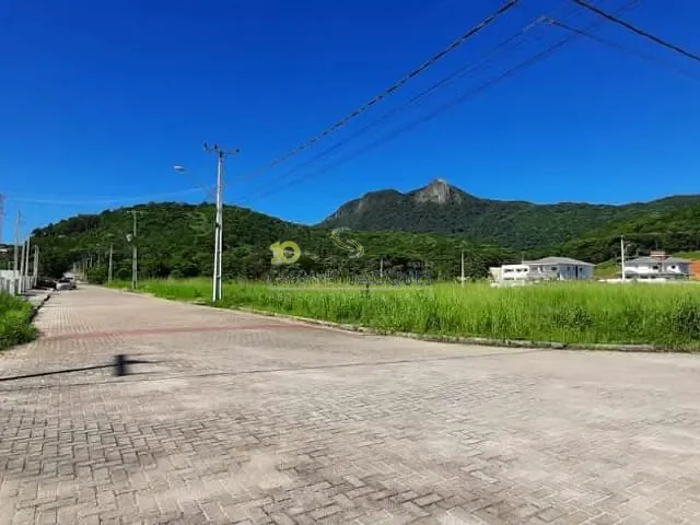 Terreno com 360m², à venda, no bairro Sertão do Maruim em São José
