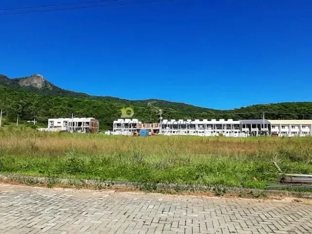 Terreno com 360m², à venda, no bairro Sertão do Maruim em São José