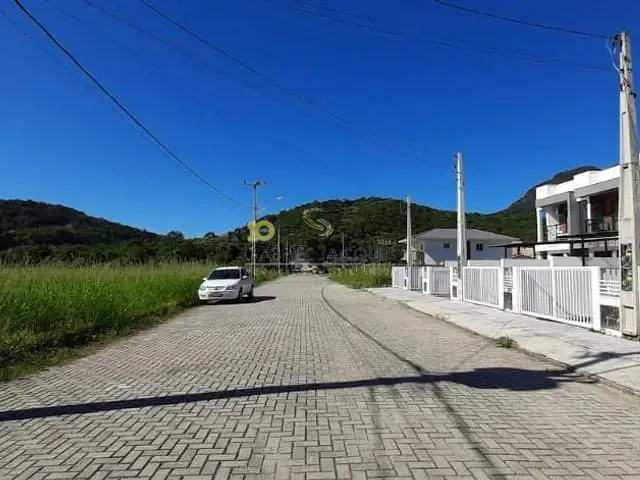 Terreno com 360m², à venda, no bairro Sertão do Maruim em São José