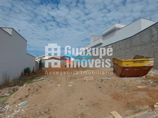 Terreno com 384m², à venda, no bairro Jardim Primavera em Guaxupé