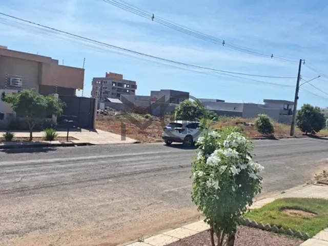 Terreno com 360m², à venda, no bairro Jardim Curitiba em Sinop