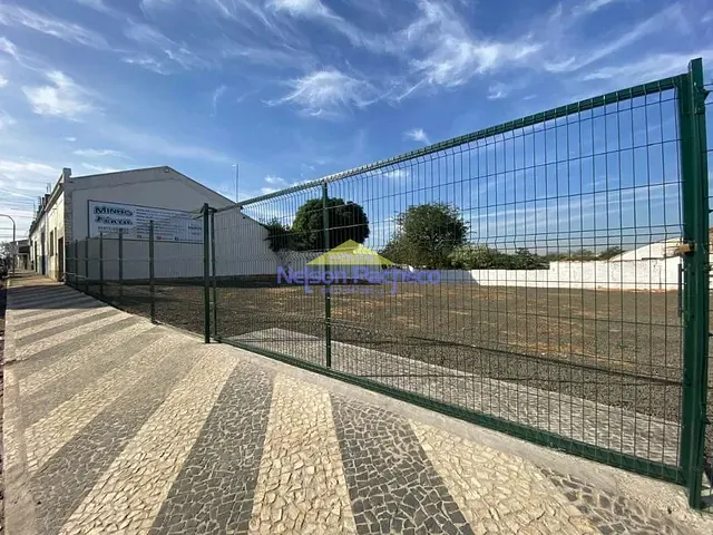 Terreno com 814m², à venda ou para alugar, no bairro Centro em Capivari