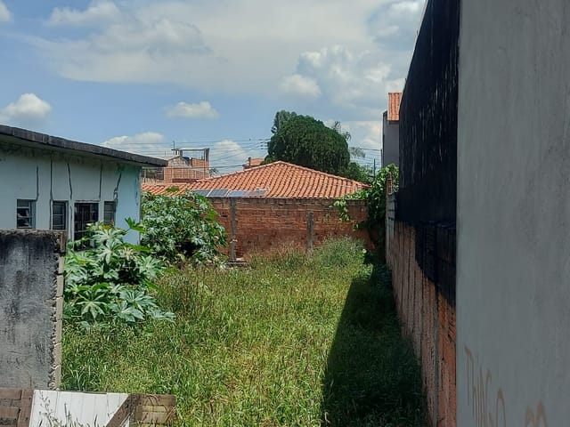 Terreno com 150m², à venda, no bairro Laerte Assunção em Pindamonhangaba