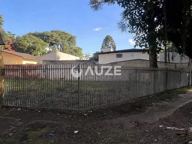 Terreno com 660m², à venda, no bairro Seminário em Curitiba