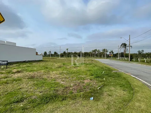 Terreno com 451m², à venda, no bairro Areias em Tijucas