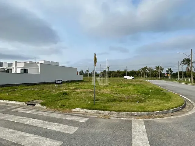 Terreno com 451m², à venda, no bairro Areias em Tijucas