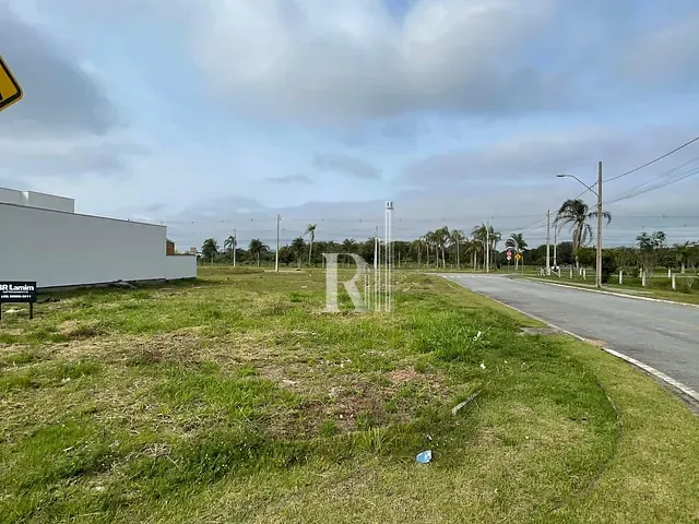 Terreno com 451m², à venda, no bairro Areias em Tijucas