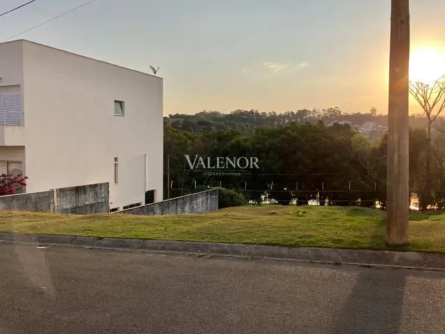 Terreno com 343m², à venda, no bairro Jardim Novo Mundo em Jundiaí