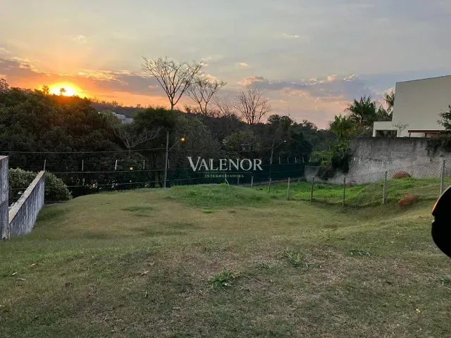 Terreno com 343m², à venda, no bairro Jardim Novo Mundo em Jundiaí