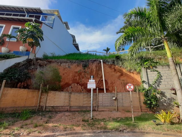 Terreno com 666m², à venda, no bairro Vale dos Cristais em Macaé