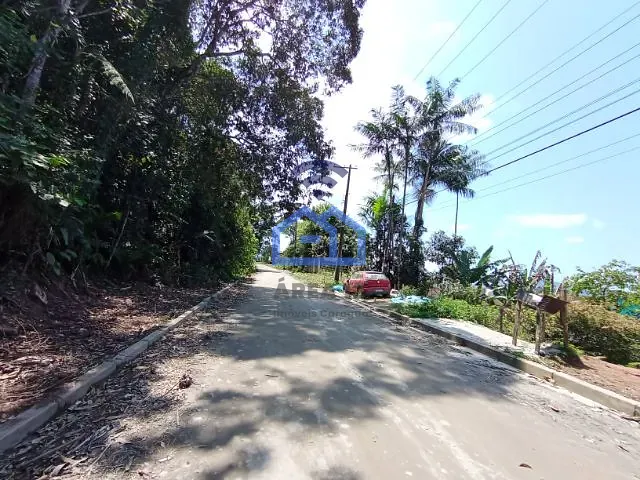 Terreno com 302m², à venda, no bairro Massaguaçu em Caraguatatuba