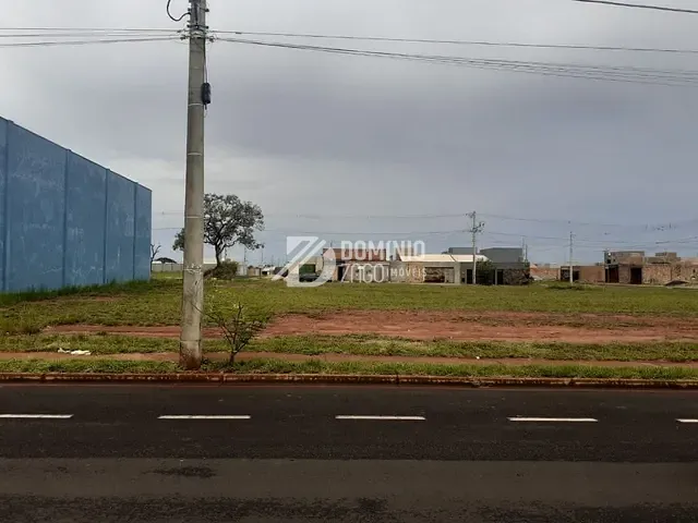 Terreno com 314m², à venda, no bairro Conjunto Margarida Rosa de Azevedo em Uberaba