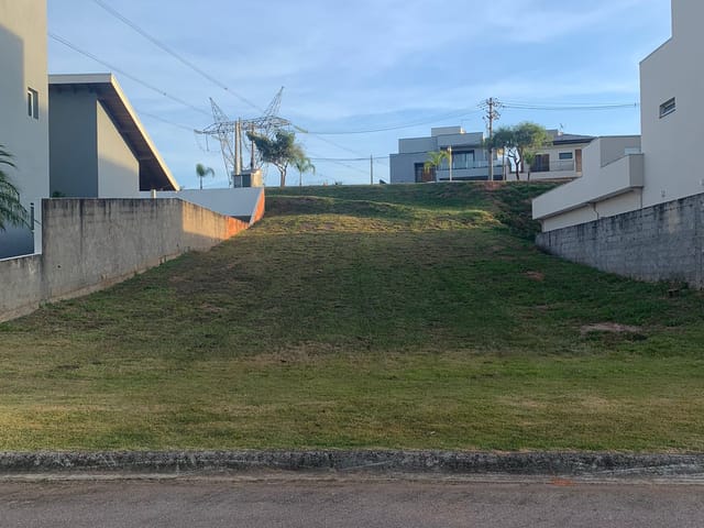 Terreno com 555m², à venda, no bairro Engenho Seco em Louveira