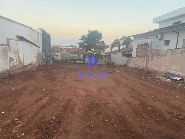 Terreno com 420m², à venda, no bairro Centro em Botucatu