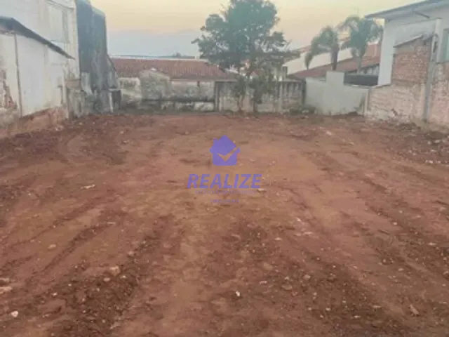 Terreno com 420m², à venda, no bairro Centro em Botucatu