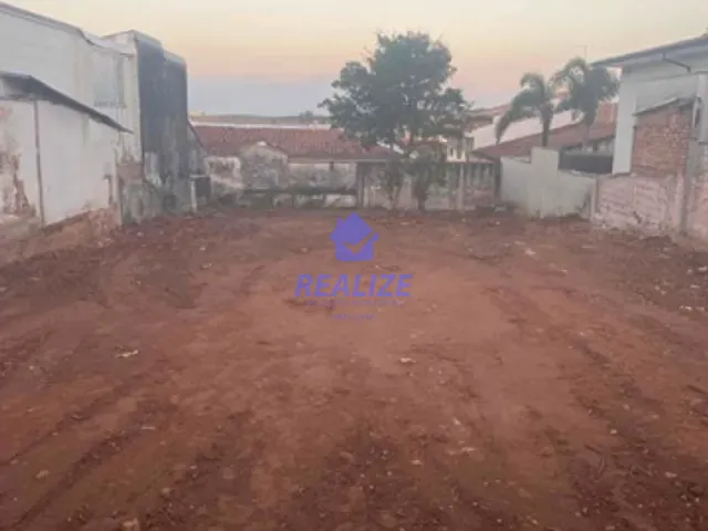 Terreno com 420m², à venda, no bairro Centro em Botucatu