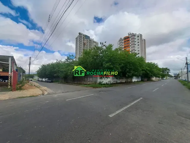 Terreno à venda, no bairro São João em Teresina