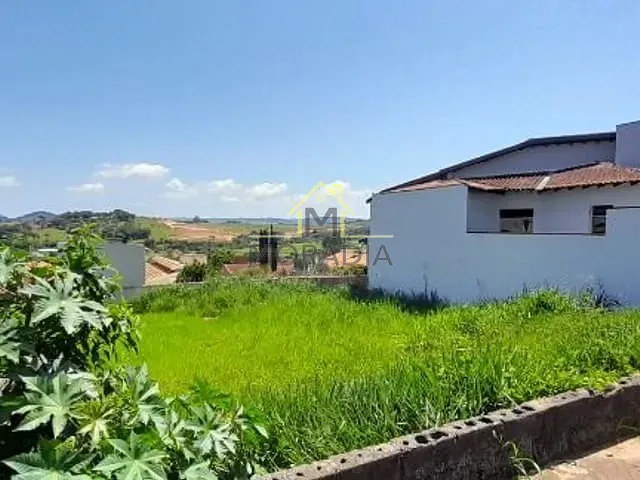 Terreno com 450m², à venda, no bairro Residencial Nova  Floresta  em Guaxupé