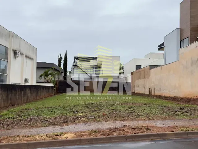 Terreno com 450m², à venda, no bairro Residencial Lago Sul em Bauru