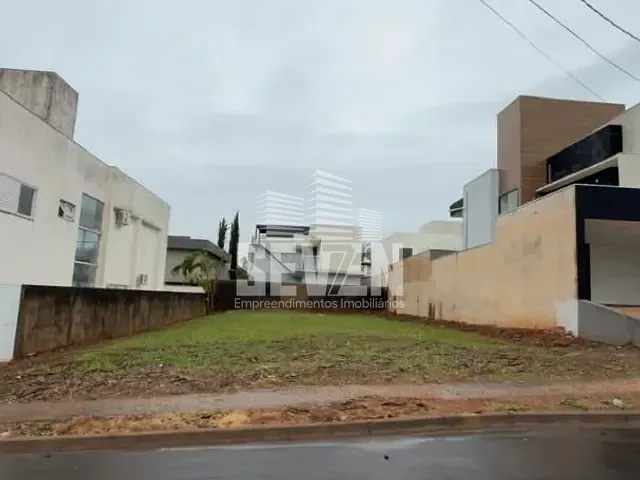 Terreno com 450m², à venda, no bairro Residencial Lago Sul em Bauru