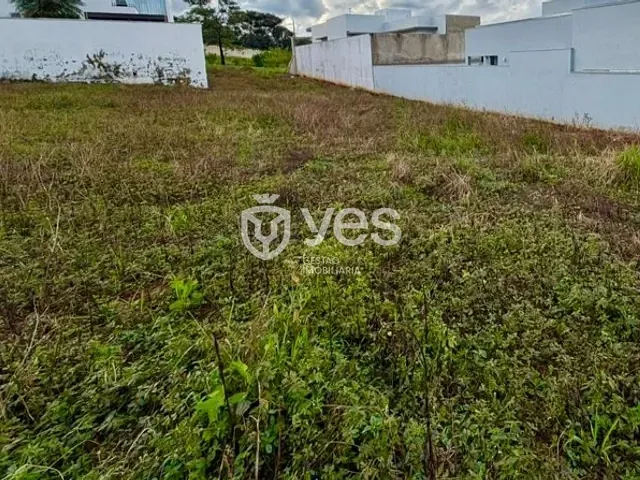 Terreno com 360m², à venda, no bairro Loteamento Residencial Villágio I em Araxá