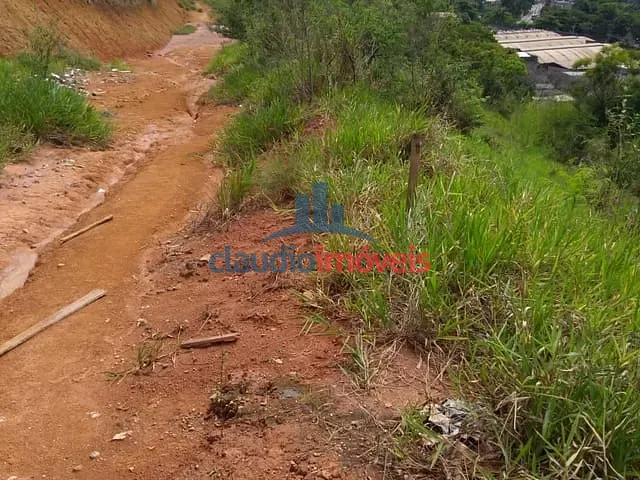 Terreno à venda, no bairro Goiabal em Barra Mansa