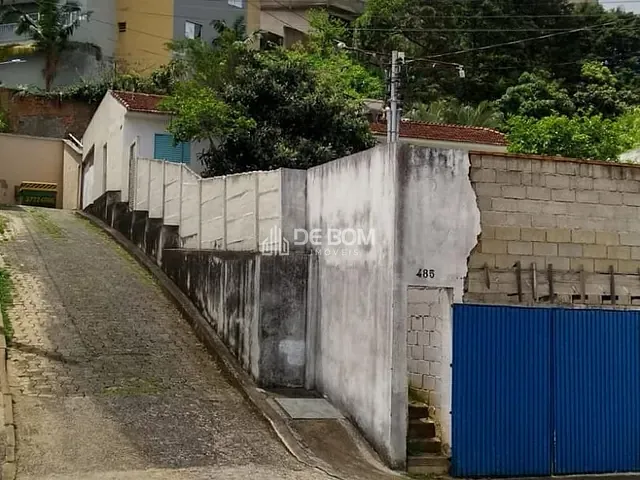 Terreno com 595m², à venda, no bairro Jardim Quisisana em Poços de Caldas