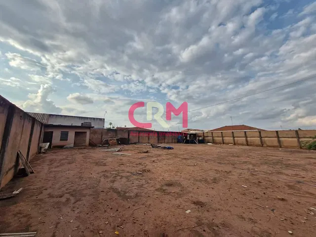 Terreno com 990m², à venda, no bairro Jardim Paraíso em Taquaritinga