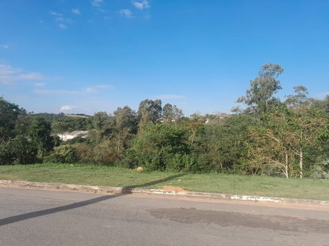 Terreno com 1650m², à venda, no bairro Observatório em Vinhedo