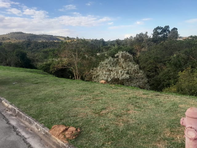 Terreno com 1650m², à venda, no bairro Observatório em Vinhedo