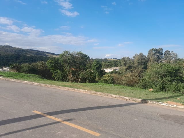 Terreno com 1650m², à venda, no bairro Observatório em Vinhedo