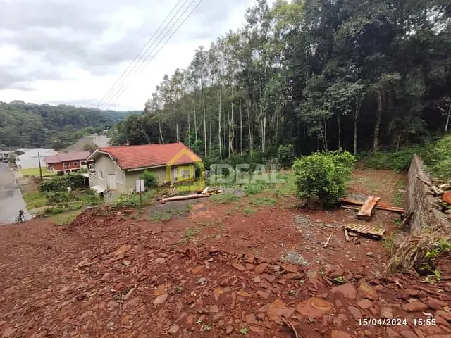 Terreno com 450m², à venda, no bairro Parque de Exposições em Concórdia