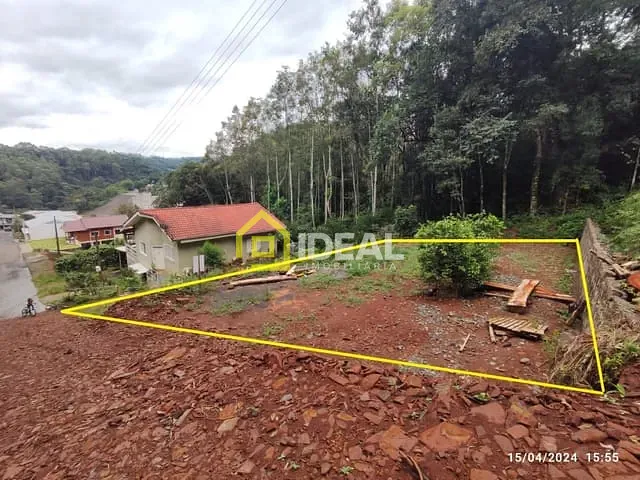 Terreno com 450m², à venda, no bairro Parque de Exposições em Concórdia
