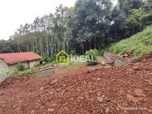 Terreno com 450m², à venda, no bairro Parque de Exposições em Concórdia