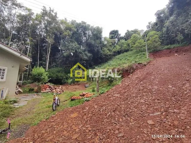 Terreno com 450m², à venda, no bairro Parque de Exposições em Concórdia