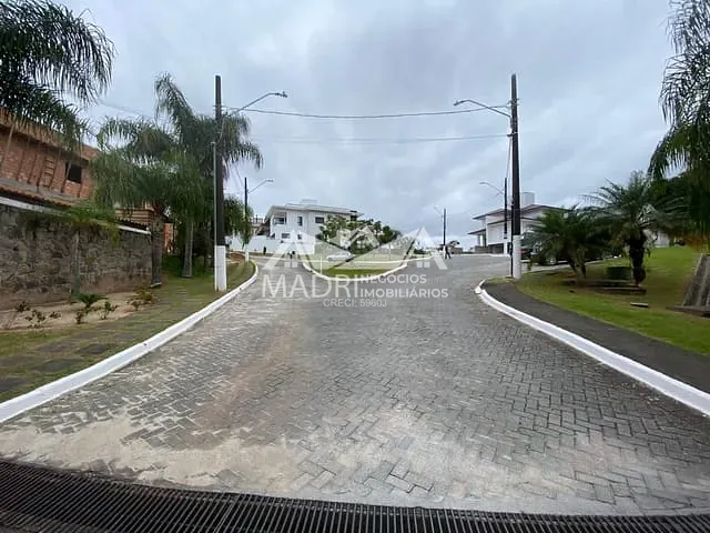 Terreno com 336m², à venda, no bairro Passa Vinte em Palhoça