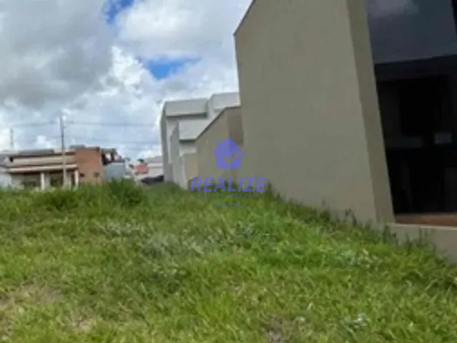Terreno com 250m², à venda, no bairro Lívia III em Botucatu