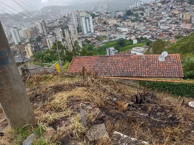 Terreno com 285m², à venda, no bairro Jardim Santa Augusta em Poços de Caldas