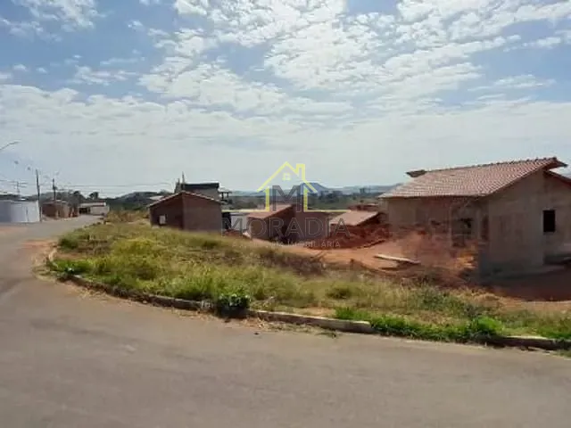 Terreno com 254m², à venda, no bairro Residencial Fazenda Planalto em Guaxupé
