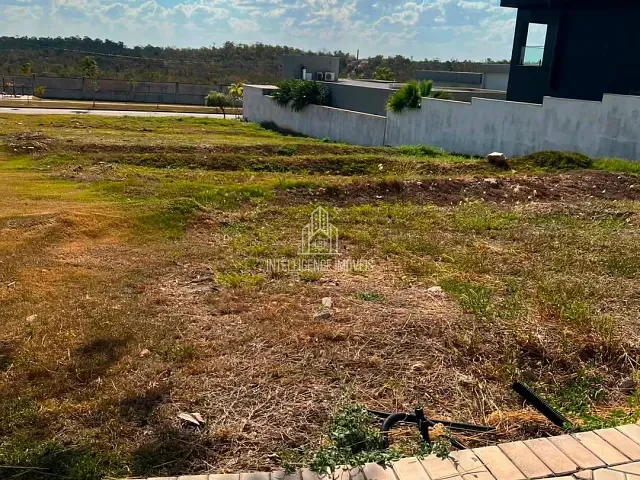 Terreno com 666m², à venda, no bairro Parque Amperco em Cuiabá