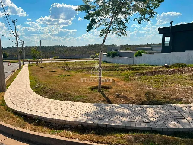 Terreno com 666m², à venda, no bairro Parque Amperco em Cuiabá