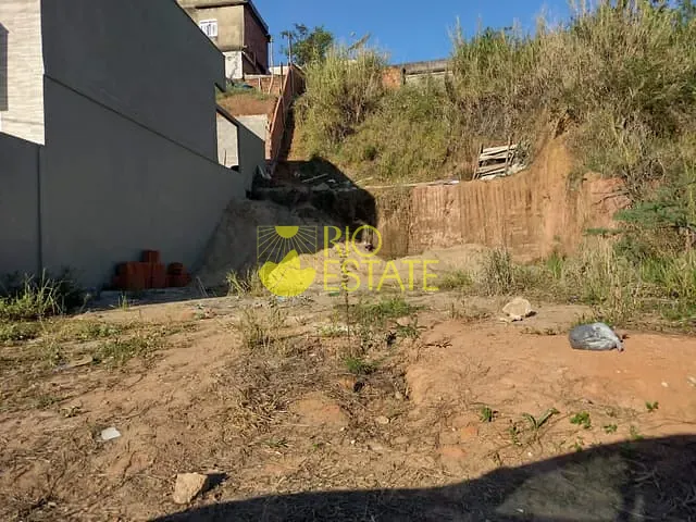 Terreno com 302m², à venda, no bairro Santa Maria II em Barra Mansa